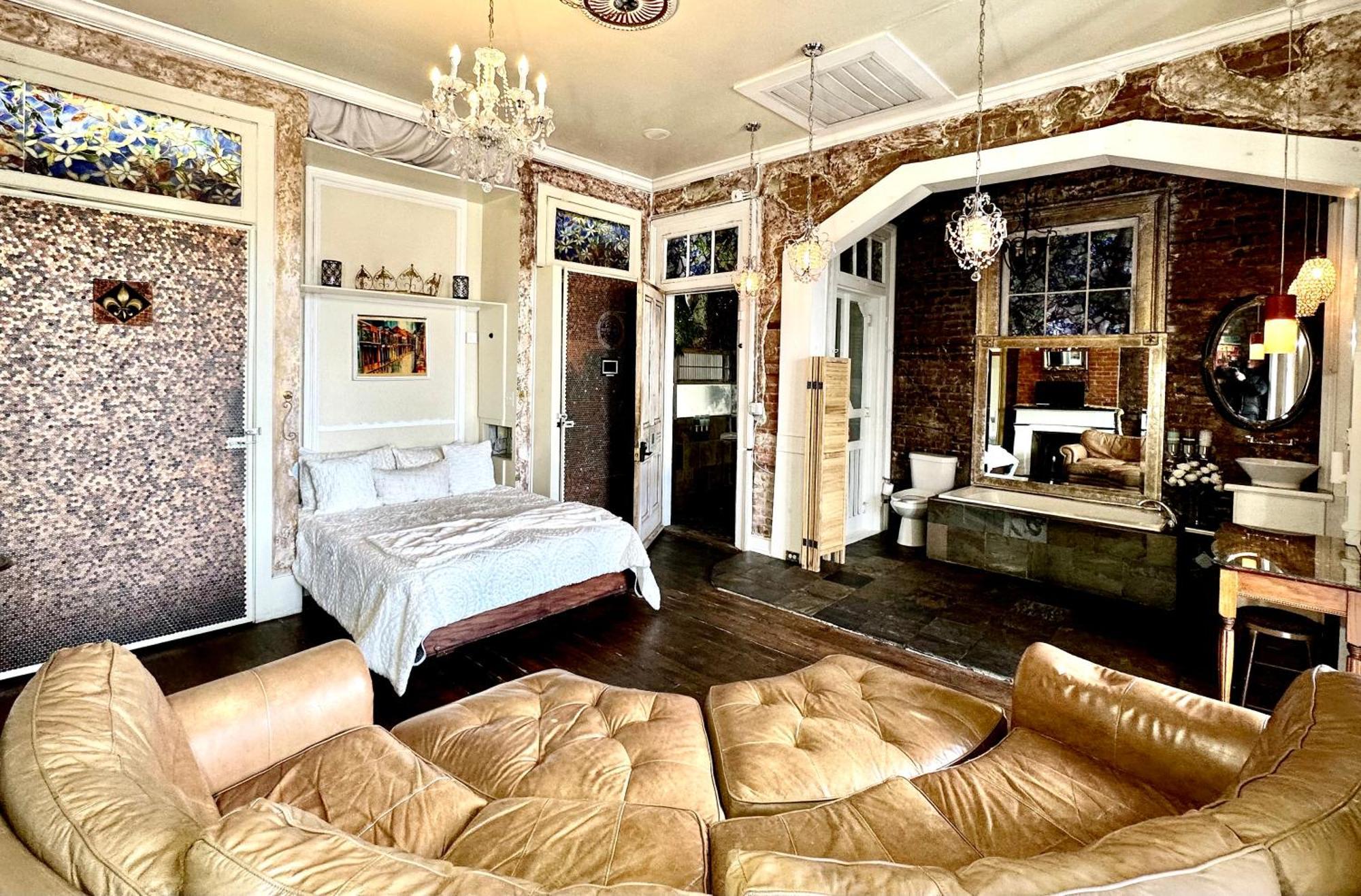 Suite with Balcony,1521859759:JPEG
